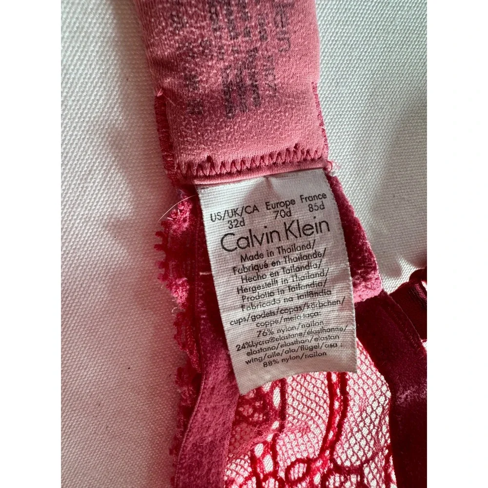 Calvin Klein Women‎ 32D Dark Pink Lace Trim Padded Push Up Underwire Bra 32D New